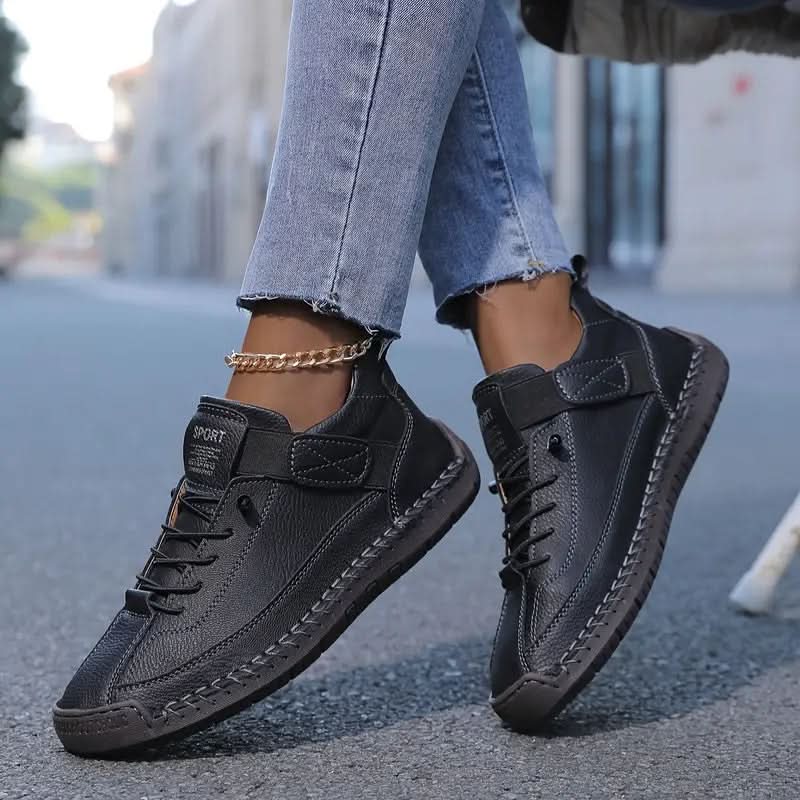 Mia Comfort Sneakers - Black
