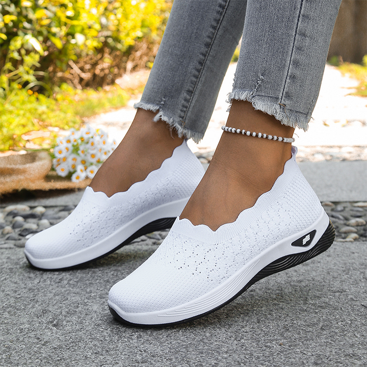 Livia Cushioned Mesh Walking Shoes - White