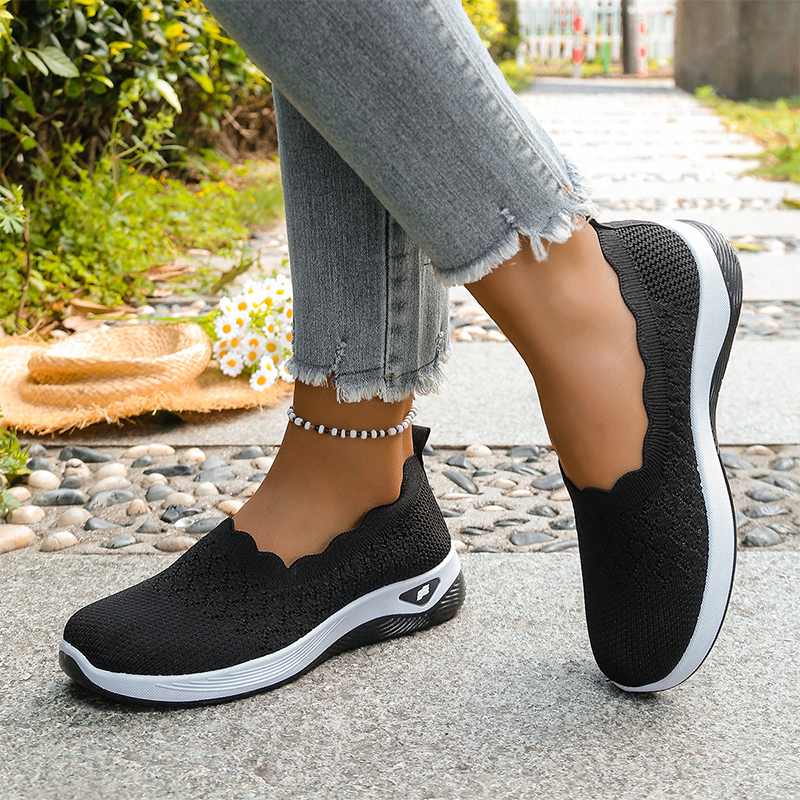 Livia Cushioned Mesh Walking Shoes - Black
